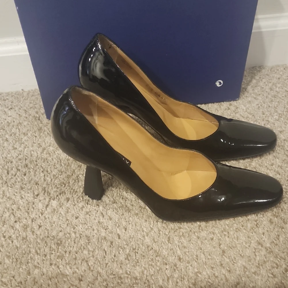 Bally Women's Shiny Black Heels - Picture 8 of 10